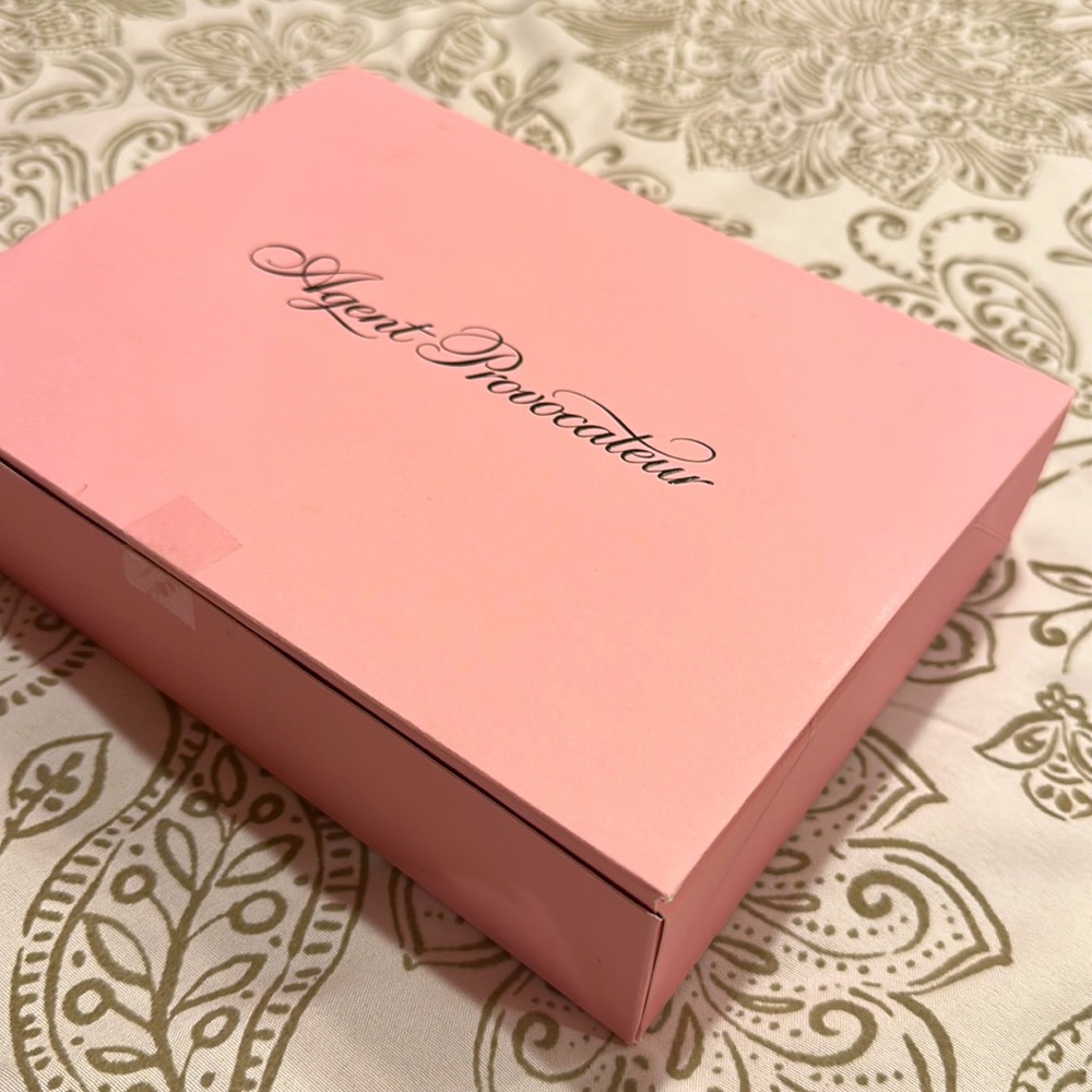 Agent Provocateur Small Lingerie Box With Tissue Paper💕